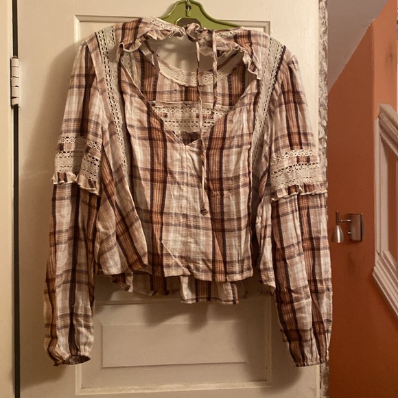 Brown Plaid open back embroidered top- American Eagle - Picture 2 of 5